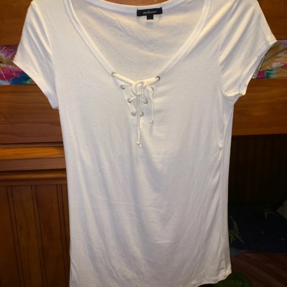 COPY - 4/$20🌺 forever 21 short sleeve white tee